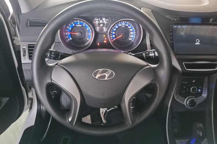 Used Hyundai Elantra (5th Generation / Langdong) 2016 1.6L Automatic Smart Version Steering Wheel
