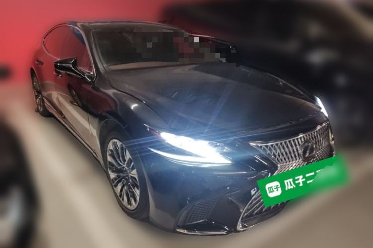 Used Lexus LS 2018 500h Executive Edition China VI Front Right 45 Deg