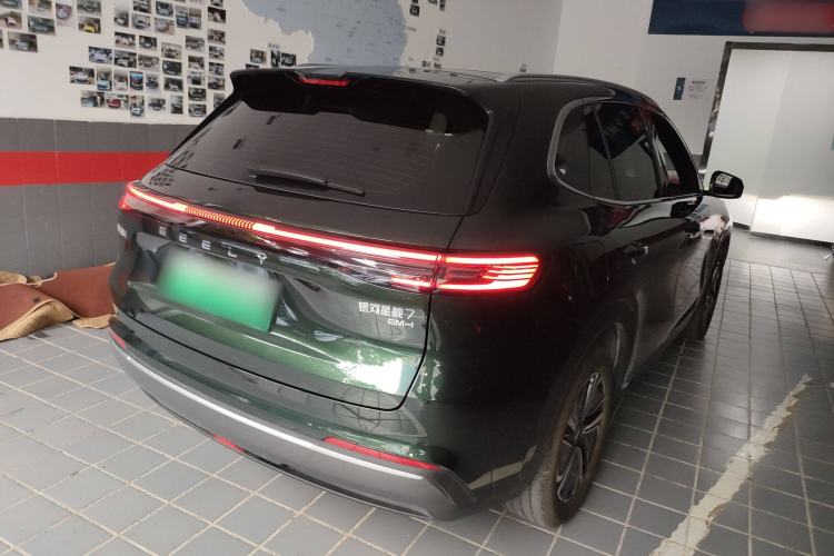 Used Geely Galaxy Galaxy Xingjian 7 EM-i 2025 120km Exploration+ Version