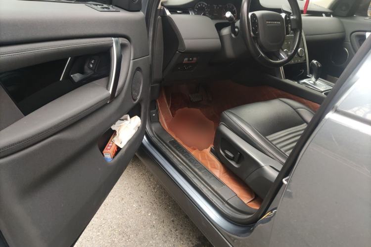 Used Land Rover Discovery Sport 2020 200 PS Family Edition Driver Seat