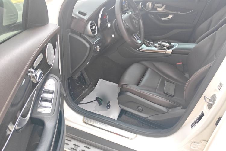 Used Mercedes-Benz GLC 2017 GLC 260 4MATIC Luxury Model