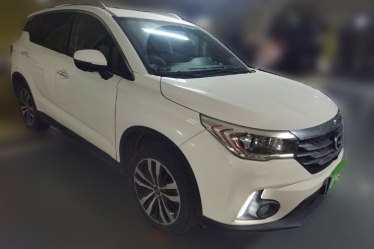 Used GAC Trumpchi GS4 2017 235T Automatic Two-Wheel Drive Luxury Smart Connectivity Version Front Right 45 Deg