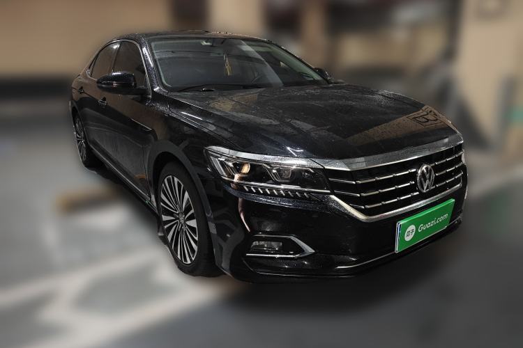 Used Volkswagen Passat 2020 330TSI Luxury Edition China VI
