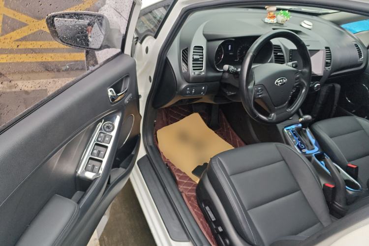 Used Kia K3 2017 1.6L Automatic 15th Anniversary Special Edition GLS Driver Seat