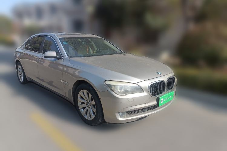 Used BMW 7 Series 2009 740Li Luxury Model Front Right 45 Deg