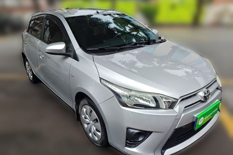 Used Toyota YARiS L Zhi Xuan 2015 1.5E Automatic Charm Edition

