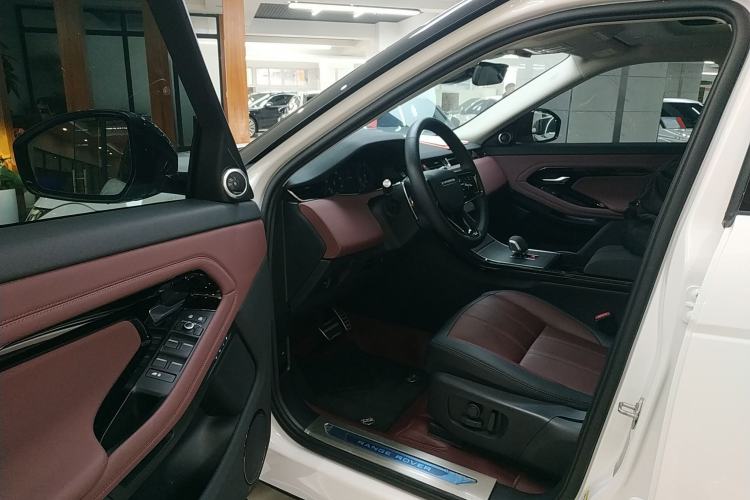 Used Land Rover Range Rover Evoque 2024 Aurora L 249 PS Prestige Light-Chasing Edition