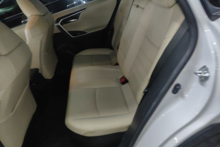 Used Toyota RAV4 2020 Dual-Motor 2.5L E-CVT Four-Wheel Drive Flagship Edition Left Rear Seat