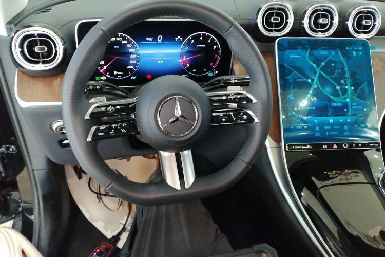 Used Mercedes-Benz GLC 2023 GLC 300 L 4MATIC Dynamic Edition 5-seater
