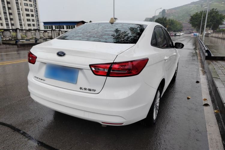 Used Ford Escort 2015 1.5L Automatic Comfort Edition
