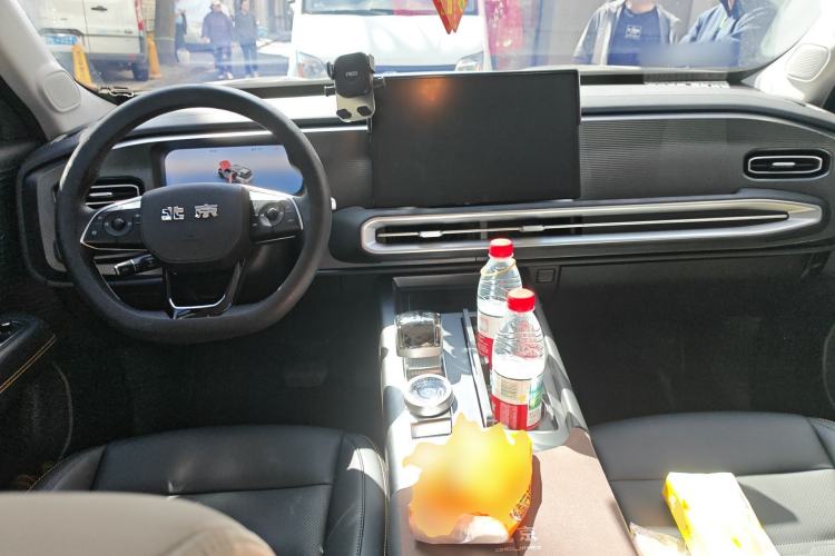 Used BAIC Off-Road BJ30 2024 1.5T Magic Electric Drive Advanced Version Center Console