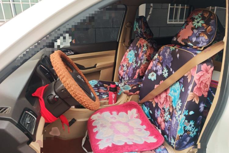 Used Baojun 730 2014 1.5L manual Comfort ESP version 7 seats
