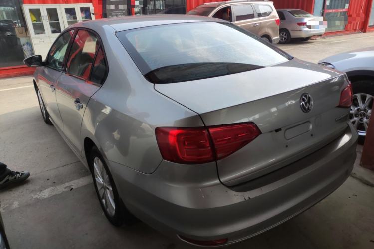 Used Volkswagen Sagitar 2015 1.6L Manual Fashion Edition
