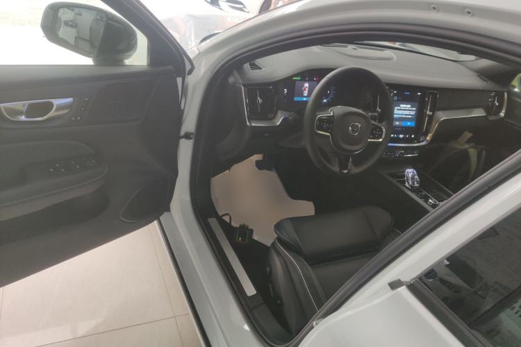 Used Volvo S60 2025 B5 Zhiya Sport Edition