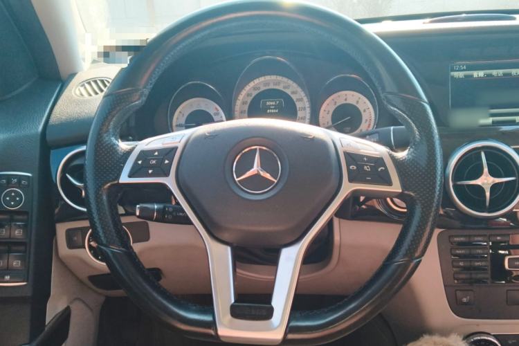 Used Mercedes-Benz GLK-Class 2015 GLK 300 4MATIC Fashion Edition Ultimate Version
