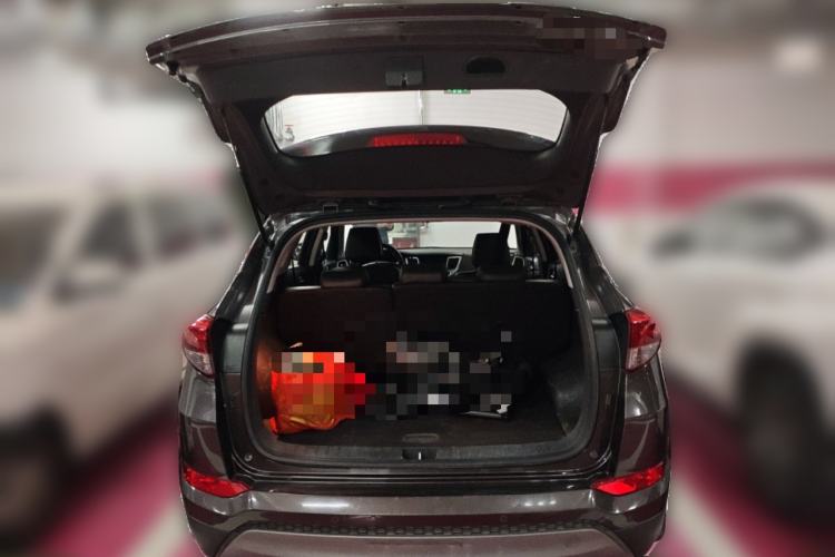 Used Hyundai Tucson 2018 1.6T Dual-Clutch Two-Wheel Drive 15th Anniversary Special Edition Trunk