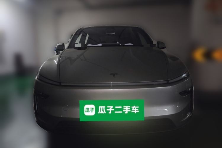 Used Tesla Model Y L 2025 Model Long-Range All-Wheel-Drive Version