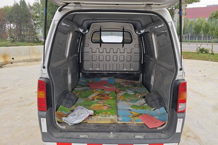 Used Wuling Zhiguang 2023 1.5L Utility Version with Enclosed Windows 2 Seats