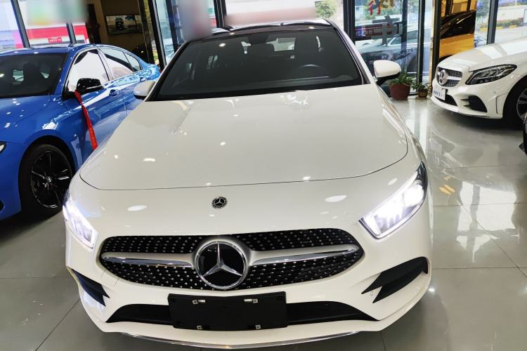 Used Mercedes-Benz A-Class 2022 Revised Version A 200 L Sport Sedan Fashionable Style
