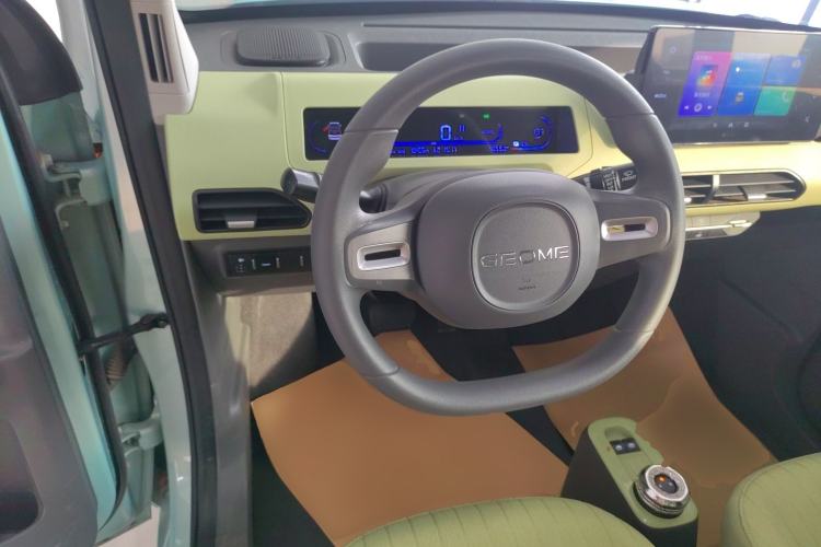 Used Geely Galaxy Panda 2023 Panda Mini 200km Endurance Bear