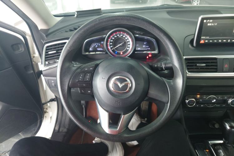 Used Mazda 3 Axela 2014 Sedan 1.5L Automatic Luxury Model Steering Wheel