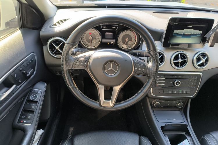 Used Mercedes-Benz GLA 2016 GLA 200 Fashion Model
