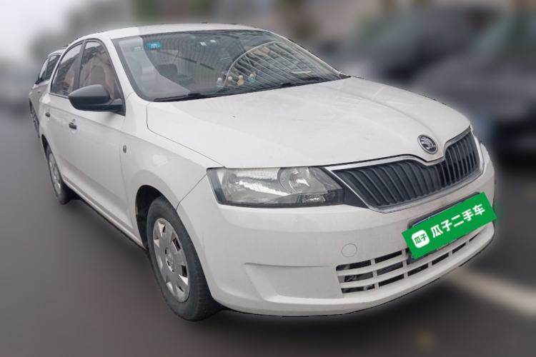 Used Skoda Rapid 2015 1.6L Manual Le Xuan Model