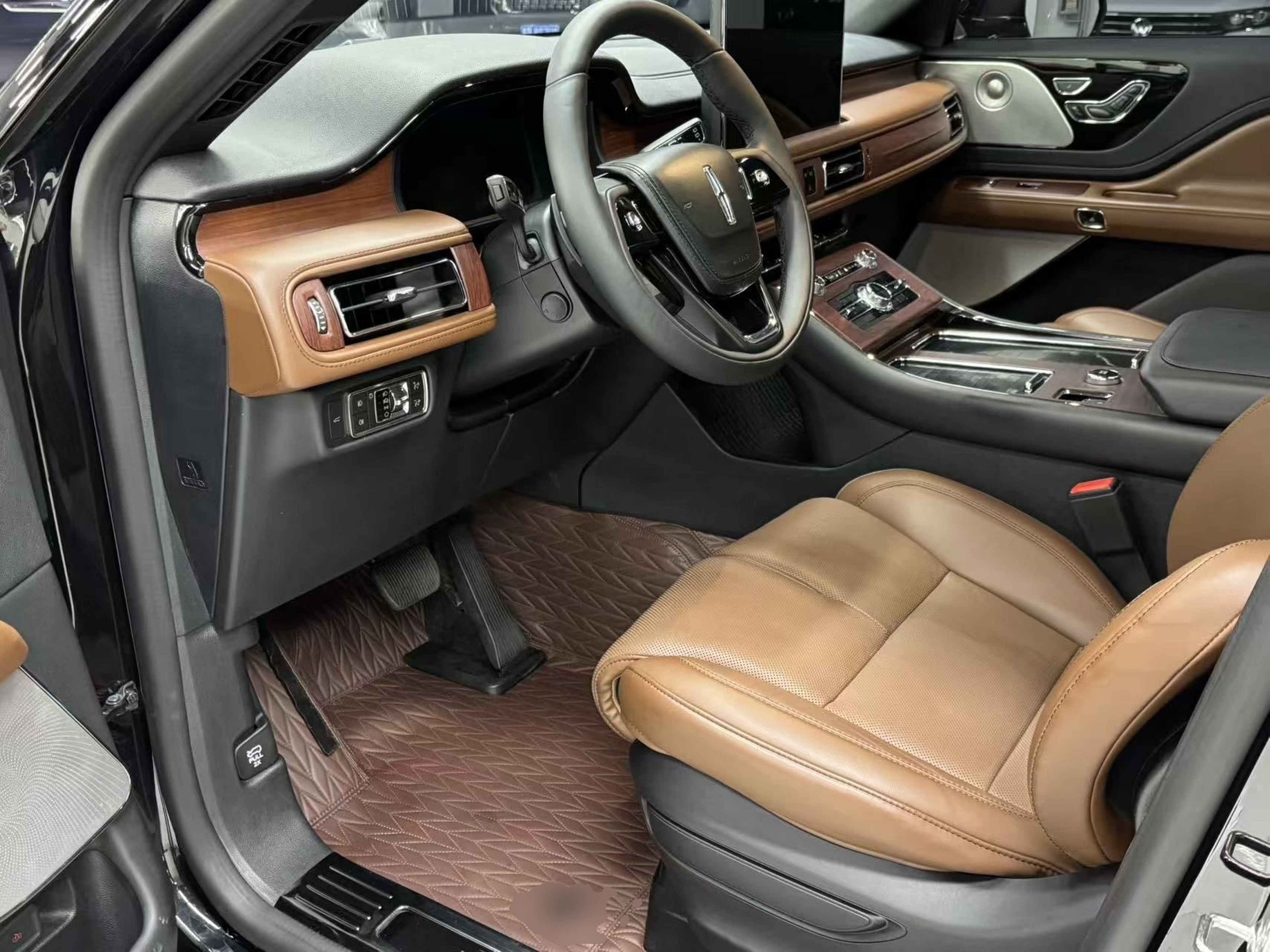 Vordere Reihe im Auto
