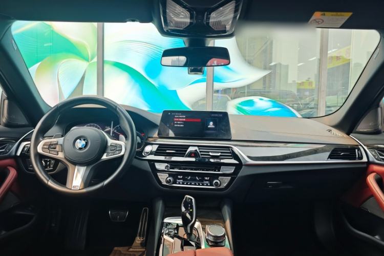 Used BMW 5 Series 2019 Restyled 530Li Luxury Edition M Sport Package Interior 2