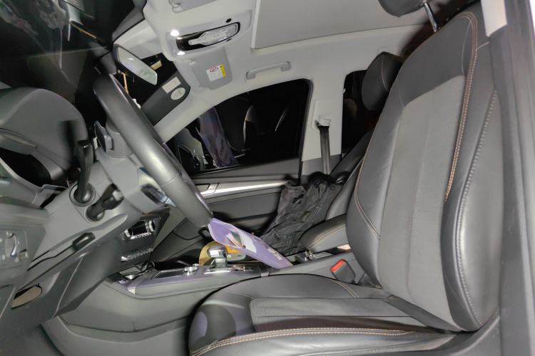 Used Audi Q5L 2018 45 TFSI Prestige Fashion Edition China V Emission Standard Left Front Seat