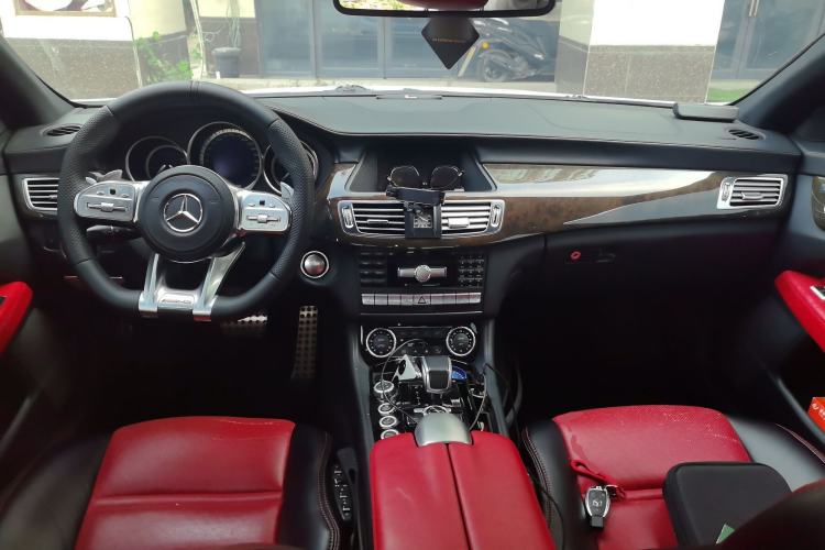 Used Mercedes-Benz CLS AMG 2012 AMG CLS 63 Center Console