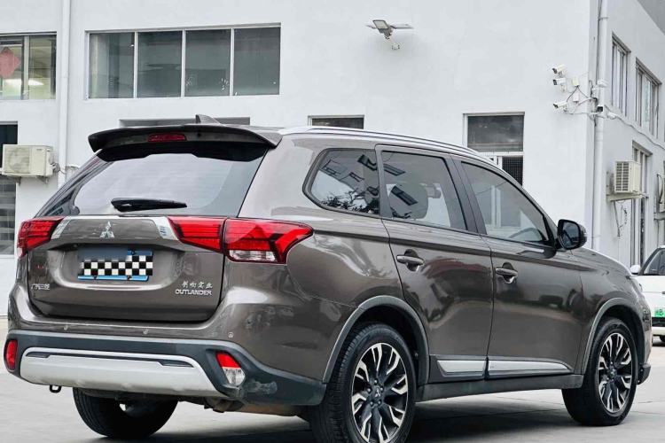 Used Mitsubishi Outlander 2019 2.0L Two-Wheel Drive Comfort Edition 5 Seats China V Standard Exterior 2