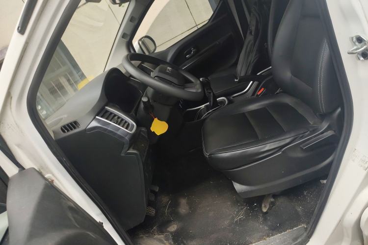 Used Jinbei Gold Hiace M Classic 2024 1.6L Travel Lion Van 2-Seater Left Front Seat