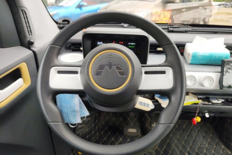 Used Wuling Hongguang MINIEV 2022 GAMEBOY 300km Enthusiast Model with Lithium Iron Phosphate Steering Wheel