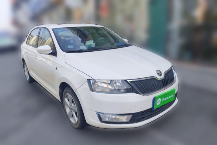 Used Skoda Rapid 2015 1.6L Manual Smart Selection Model
