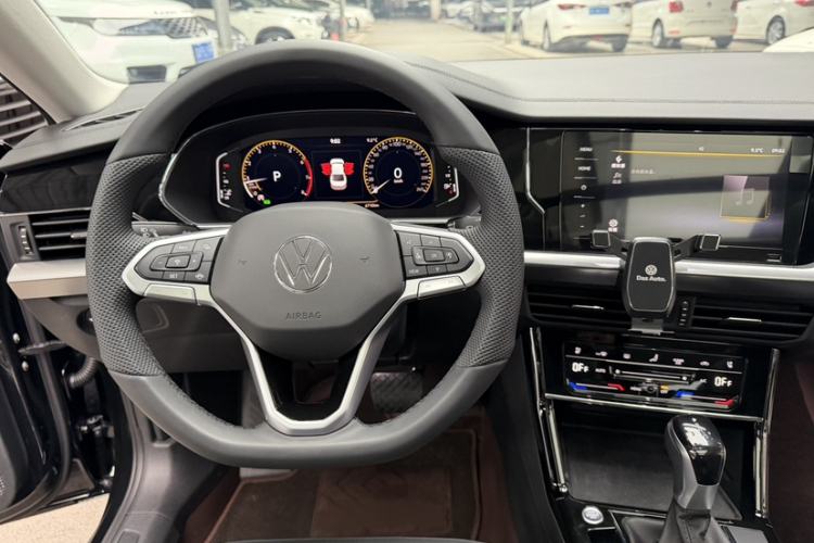 Used Volkswagen Passat 2025 Outstanding Model 330TSI Starry Elite Edition
