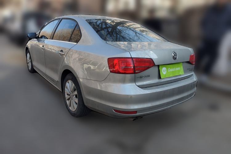 Used Volkswagen Sagitar 2015 230TSI Manual Comfort Version
