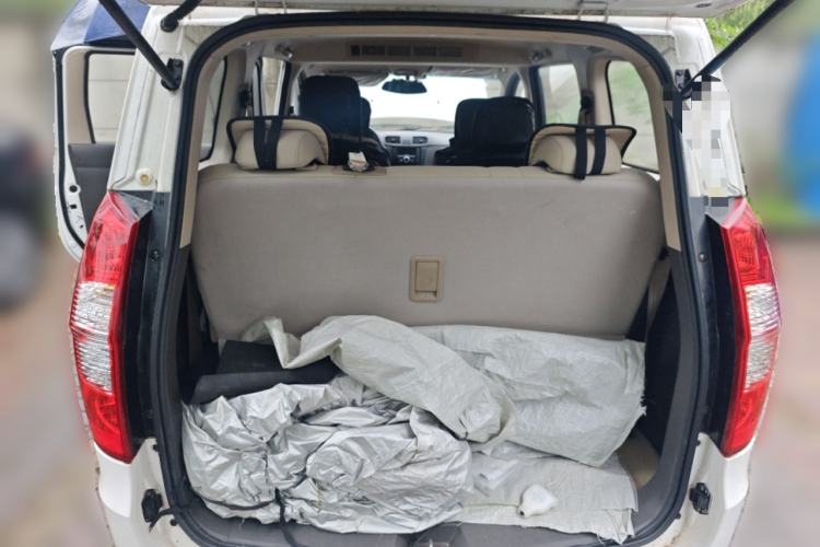 Used Wuling Hongguang 2018 1.5L Classic S Standard Model Trunk