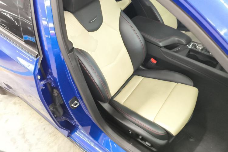 Used Cadillac CT5 2020 Revised 28T Platinum Sport Edition Right Front Seat