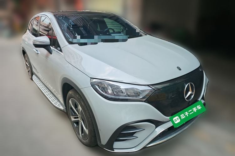 Used Mercedes-Benz EQE SUV 2023 350 4MATIC Pioneer Edition Front Right 45 Deg