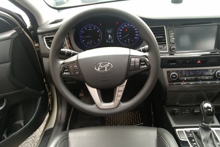 Used Hyundai Mistra 2014 1.8L Automatic Smart GLS Steering Wheel