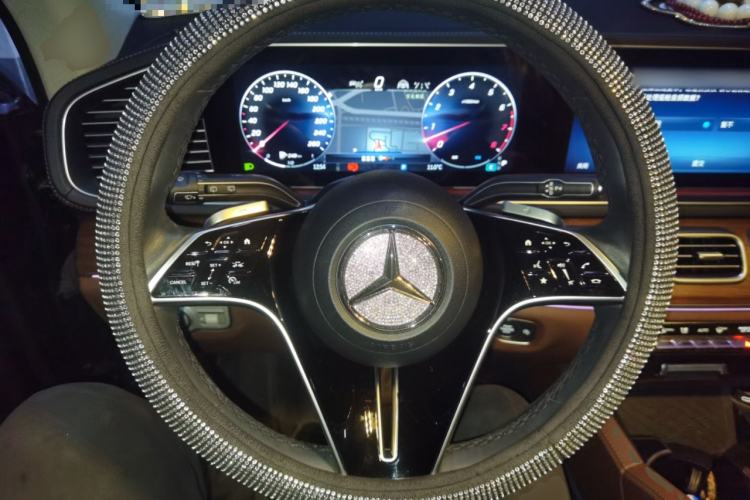 Used Mercedes-Benz GLE 2023 GLE 450 4MATIC Stylish Model Steering Wheel