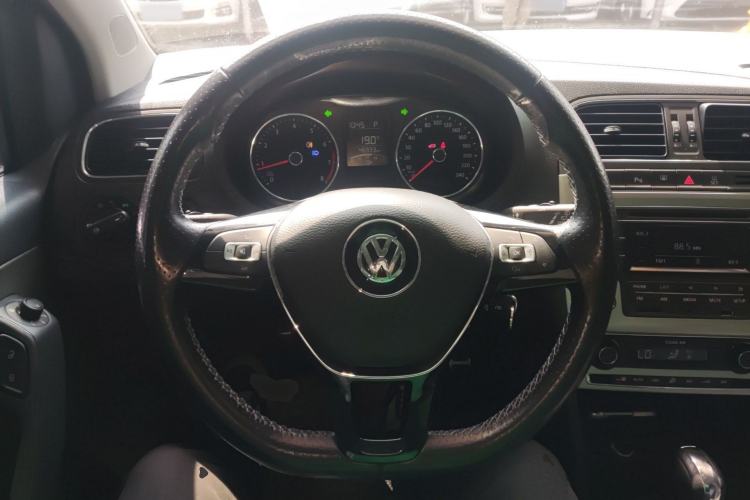 Used Volkswagen Polo 2016 1.6L Cross Polo Automatic Steering Wheel