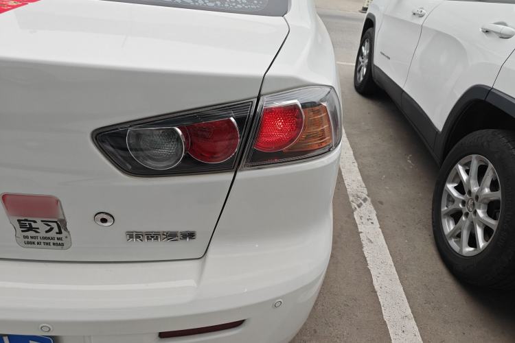 Used Mitsubishi Lancer EX 2015 1.8L CVT ZhiShang Edition China V Standard
