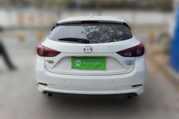 Used Mazda 3 Axela 2017 Hatchback 2.0L Automatic Luxury Model Emission Standard China V