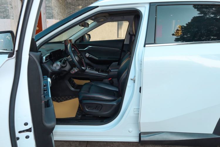 Used GAC Trumpchi EMKOO 2022 2.0 ATK TwinStar Pro Edition Interior 9