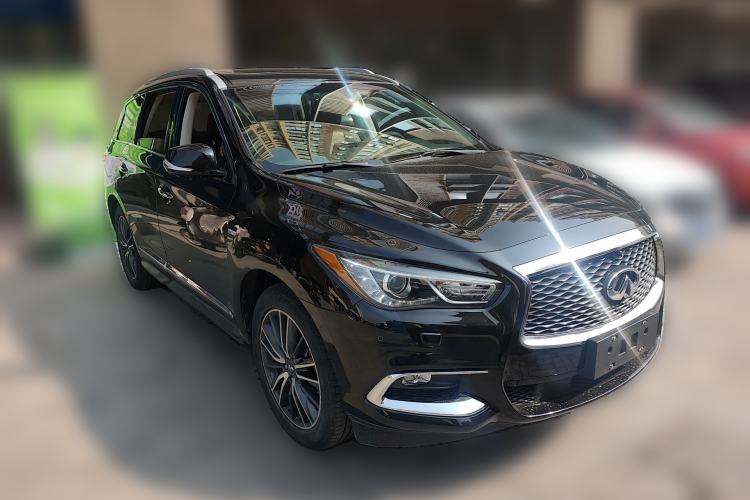 Used Infiniti QX60 2018 2.5 S/C Hybrid Two-Wheel-Drive Champion Family Edition Front Right 45 Deg