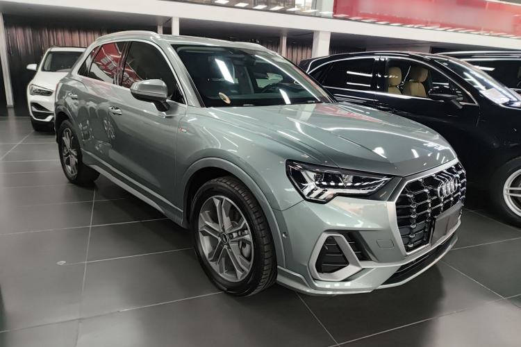 Used Audi Q3 2021 40 TFSI Fashion Dynamic Model