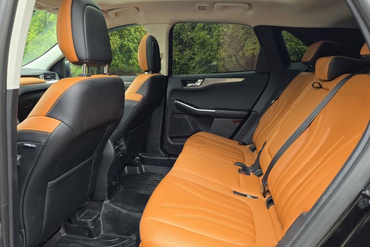 Used Ford Escape 2020 EcoBoost 245 Four-Wheel Drive Luxury Edition Interior 2