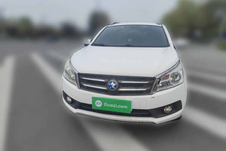 Used Venucia T70 2015 2.0L CVT Smart Choice Edition Front